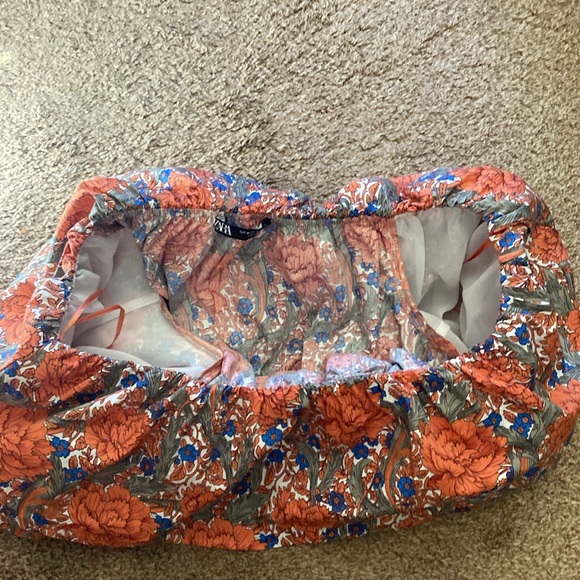 Zara | Poplin Floral Puff Sleeve Cropped Blouse - Picture 7 of 9